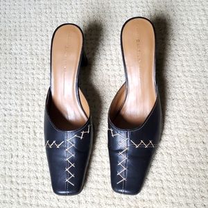 Women's Danelle mules shoes, size 8 M, black leather, cream stich detail…
